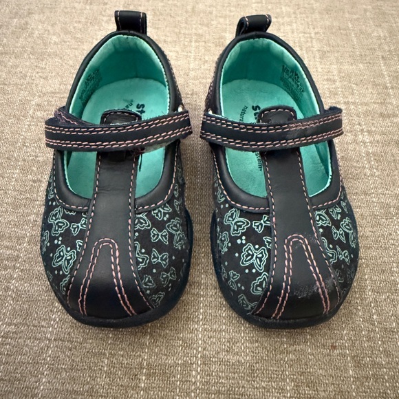 Stride Rite Stride Rite Alexi T-Strap - Picture 2 of 9